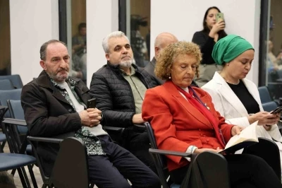 Yerel yazar ve şairler fuarda sahneye çıktı
