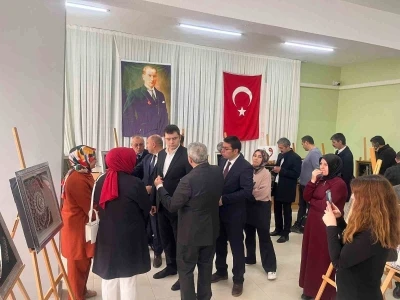 Yerk&ouml;y&rsquo;de manevi değerler sanatla anlatıldı
