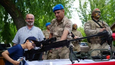 Yerli ve milli silahlar Aile Festivali&rsquo;nde ilgi g&ouml;rd&uuml;
