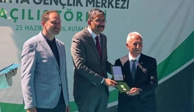 Yeşilay Onursal Başkanı Nuri &Ccedil;etin: "Gen&ccedil;liğe yapılan yatırım geleceğe yapılan yatırımdır"
