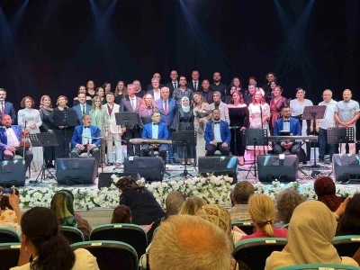 Yeşil&ccedil;am m&uuml;zikleri D&uuml;zce&rsquo;de yankılandı
