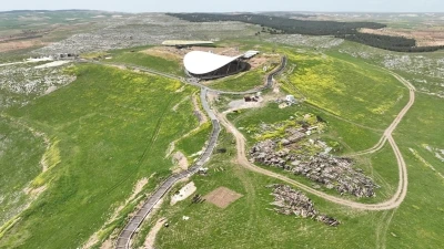 Yeşile b&uuml;r&uuml;nen G&ouml;beklitepe havadan g&ouml;r&uuml;nt&uuml;lendi
