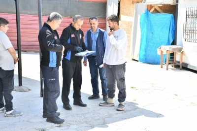 Yeşilyurt Belediyesi&rsquo;nden kurban satış ve kesim yerlerinde bayram mesaisi
