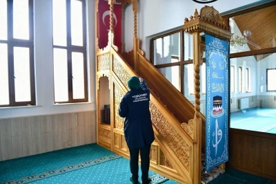 Yeşilyurt Belediyesi&rsquo;nden Ramazan&rsquo;da d&ouml;rt koldan temizlik seferberliği
