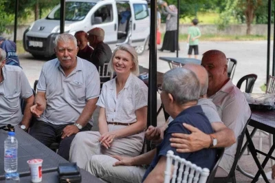 Yetiştirme yurdunda kalan vatandaşlar yıllar sonra aynı sofrada buluştu
