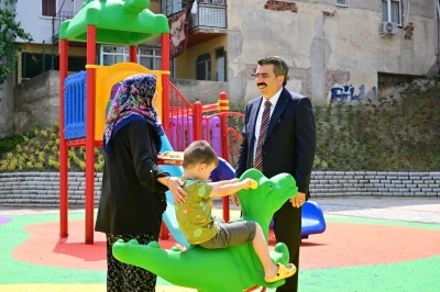 Yıldırım&rsquo;da parklara yaz bakımı
