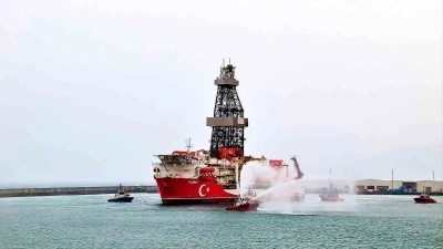 Yıldırım Derin Deniz Sondaj Gemisi ilk g&ouml;revi i&ccedil;in Karadeniz&rsquo;de
