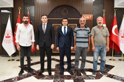 Yıldırım düşmesi sonucu 216 hayvanını kaybeden üreticilerin zararı karşılanıyor
