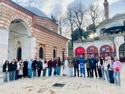 Yıldırımlı gençler Bursa’yı keşfediyor
