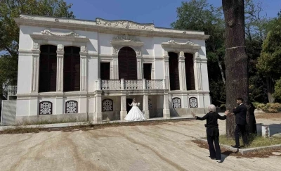 Yıldız Parkı’ndaki tarihi kasırlar evlenenlerin fotoğraf platosu oldu
