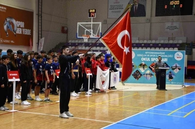 &lsquo;Yıldızlar Basketbol Yarı Final M&uuml;sabakaları&rsquo; başladı
