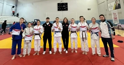 Yıldızlar judo grup m&uuml;sabakalarında b&uuml;y&uuml;k başarı
