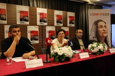 Yılın yazarı Sennur Sezer&rsquo;i &ccedil;alışma arkadaşları anlattı
