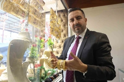 Yılların sarrafı altının gram fiyatının 6 bin TL’yi bulacağının sinyalini verdi

