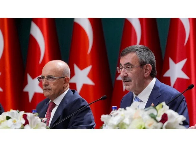 Yılmaz, 2026-2028 OVP’yi Tanıttı: &quot;Türkiye Yüksek Gelirli Ülkeler Arasına Giriyor&quot;