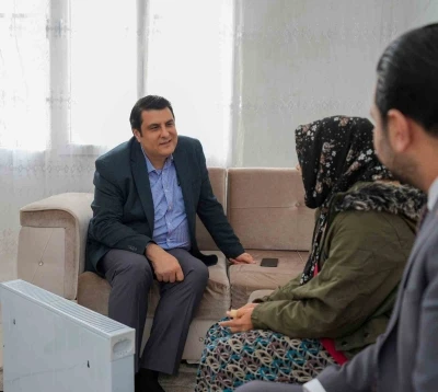 Yılmaz&rsquo;dan evi yenilenen Beyazkurt ailesine ziyaret
