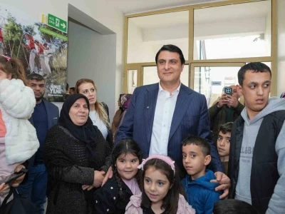 Yılmaz&rsquo;dan kadın ve &ccedil;ocuklara anlamlı ziyaret
