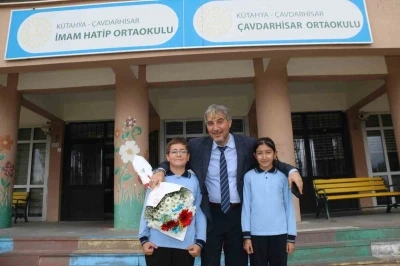 Yılmaz: &quot;Öğrenciler milli ve manevi değerlerle de donatılmalı&quot;
