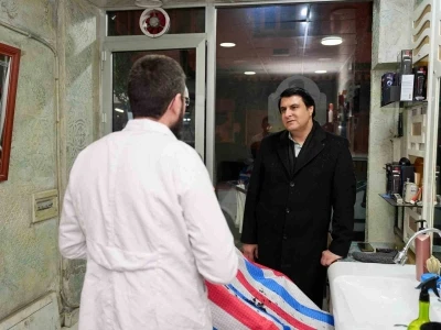 Yılmaz, tarihi mahallelerde esnaf ve vatandaşlarla buluştu
