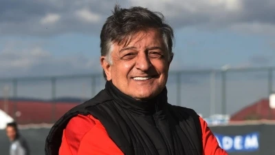 Yılmaz Vural amatör spor kulüplerine destek için Merkezefendi’de
