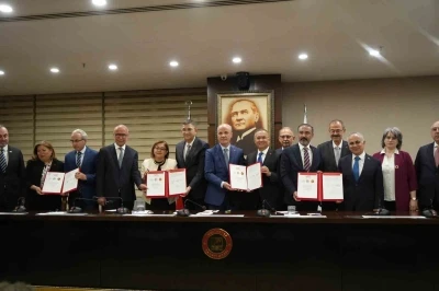 Y&Ouml;K&rsquo;ten mesleki eğitimde tarihi d&ouml;n&uuml;ş&uuml;m: &Ouml;ğrenciler kamp&uuml;sten işletmeye ge&ccedil;iyor
