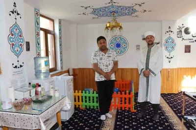 Yol kenarındaki cami yolcuların uğrak yeri
