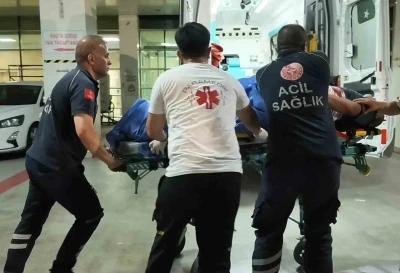 Yola ara&ccedil; park eden şahsı av t&uuml;feğiyle vurdu
