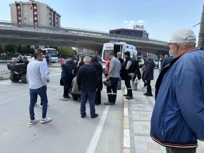 Yola d&ouml;k&uuml;len toprakta kayan motosikletin s&uuml;r&uuml;c&uuml;s&uuml; yaralandı
