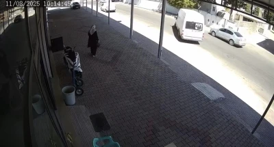 Yola kontrolsüz çıkan minibüs kazaya neden oldu
