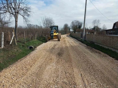 Yollarda &ccedil;alışmalar s&uuml;r&uuml;yor
