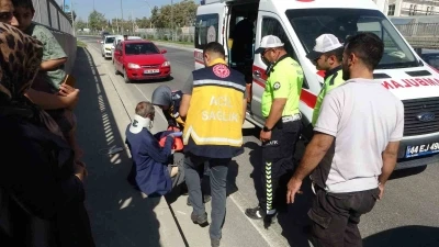 Yolu karıştırarak alt geçide giren yaşlı adama otomobil çarptı
