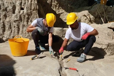 Yolun altından bin 500 yıllık tarih çıktı
