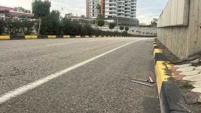 Yolun karşısına ge&ccedil;erken otomobilin &ccedil;arptığı adam &ouml;ld&uuml;
