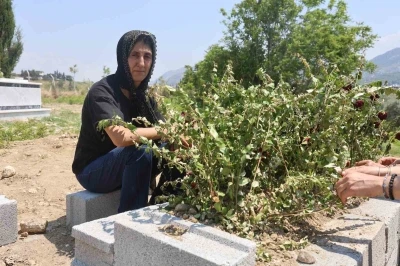 Yolunu g&ouml;zlediği iki &ccedil;ocuğunun babası kazada can verdi
