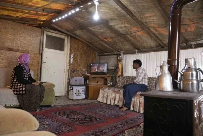 Y&ouml;r&uuml;k &ccedil;adırları g&uuml;neş enerjisiyle aydınlanıyor
