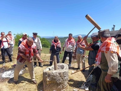 Y&ouml;r&uuml;k k&uuml;lt&uuml;r&uuml; Selendi&rsquo;de yaşatıldı
