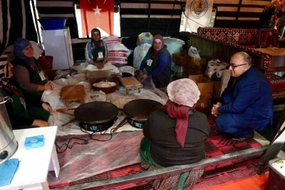 Y&ouml;r&uuml;klerin &rsquo;Kıl &ccedil;adırı&rsquo; kuruldu fuarın g&ouml;zdesi oldu

