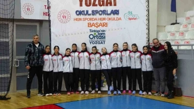 Yozgat&rsquo;ta 15 ilden 224 sporcunun katılımıyla voleybol m&uuml;sabakaları başladı
