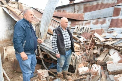 Yozgat&rsquo;ta ahır &ccedil;&ouml;kt&uuml;, hayvanlar AFAD&rsquo;ın yardımıyla kurtarıldı
