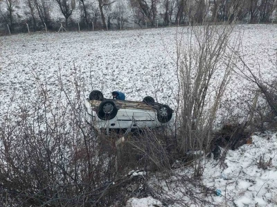 Yozgat&rsquo;ta direksiyon hakimiyeti kaybedilen ara&ccedil; takla attı
