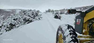 Yozgat&rsquo;ta kar yağışı sonrası ekipler harekete ge&ccedil;ti
