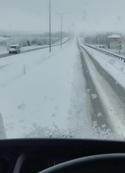 Yozgat&rsquo;ta karayolları ekipleri kar mesaisinde
