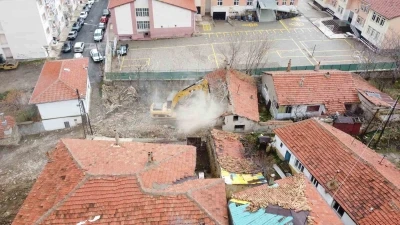 Yozgat&rsquo;ta metruk binalar yıkılıyor, kentin &ccedil;ehresi değişiyor
