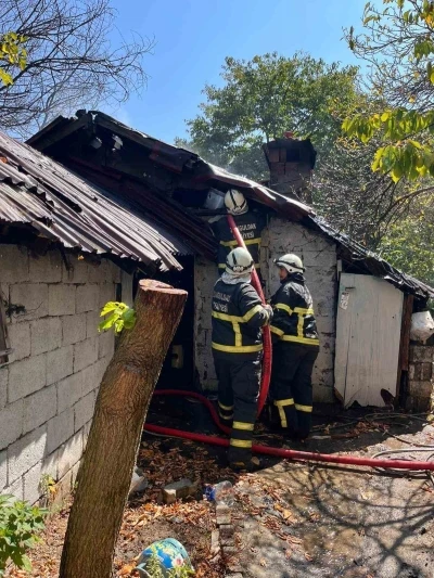 Yufka yaparken yangın çıktı
