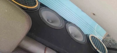 Y&uuml;ksek sesle m&uuml;zik a&ccedil;an 2 s&uuml;r&uuml;c&uuml;ye toplam 246 bin 898 TL ceza
