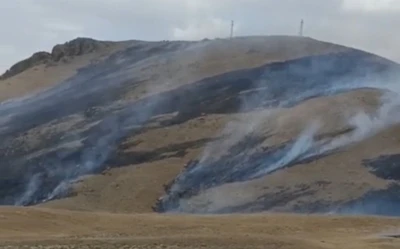 Yüksekova’da anız yangını
