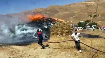 Yüksekova’da anız yangını: &quot;4 bin bağ ot kül oldu&quot;
