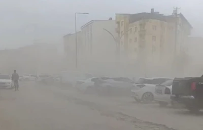 Y&uuml;ksekova&rsquo;da şiddetli r&uuml;zgar

