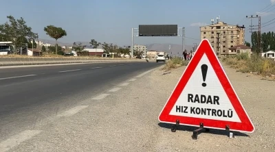 Y&uuml;ksekova&rsquo;da trafikte hız denetimi
