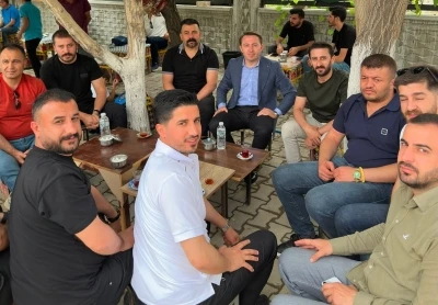 Y&uuml;ksekova&rsquo;da y&uuml;rekleri ısıtan manzara: Halkın i&ccedil;inde bir kaymakam
